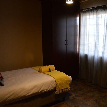 Esmarline Lodge Brits Zewnętrze zdjęcie